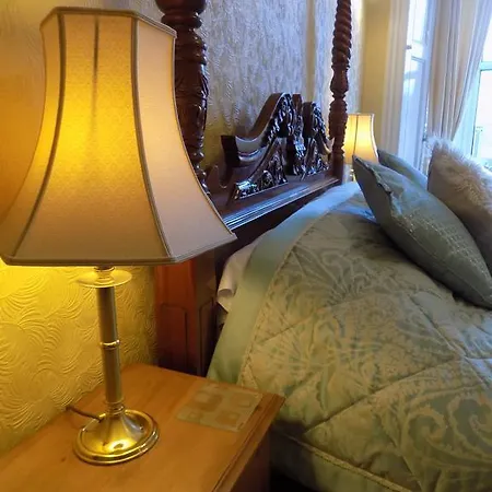 Guest house Glendale 4*