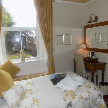 Guest house Glendale