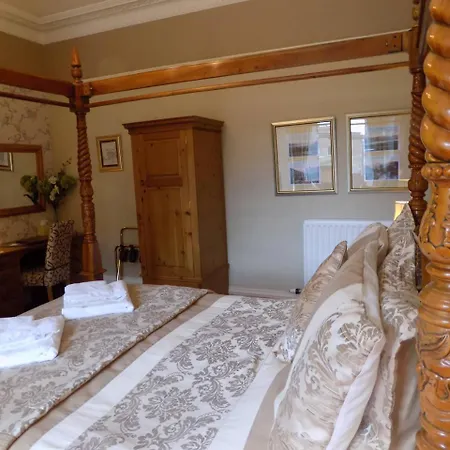 Guest house Glendale